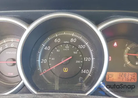 2010 Nissan Versa 1.8S из США, поврежденный, VIN 3N1BC1CP6AL394478